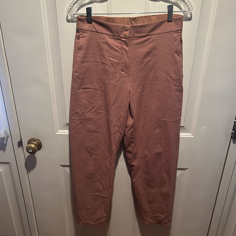 Lululemon tan dress pants